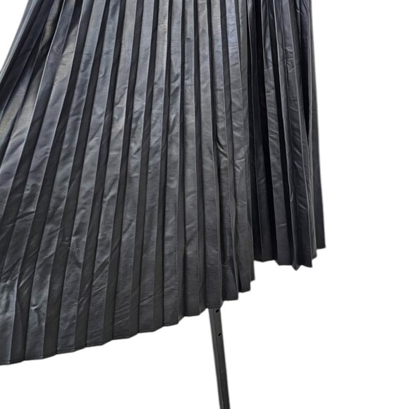 Aritzia Babaton Jude Faux Leather Pleated Accordion Midi Skirt, Black, Large - Picture 9 of 9
